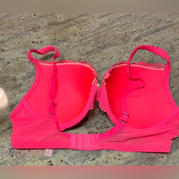 NWOT Body By Victoria Push-Up bra 38D - Picture 2 of 5